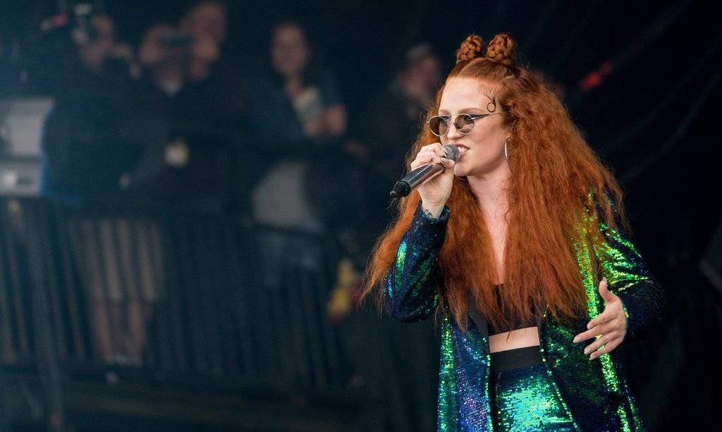 Jess Glynne trat vor kurzem am Glastonbury Festival in Somerset in England auf. ©EPA/ANDREW COWIE
