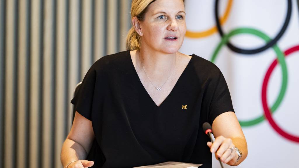 Das IOC, im Bild Präsidentin Kirsty Coventry, spricht sich für Geschlechtertests von Sportlerinnen aus