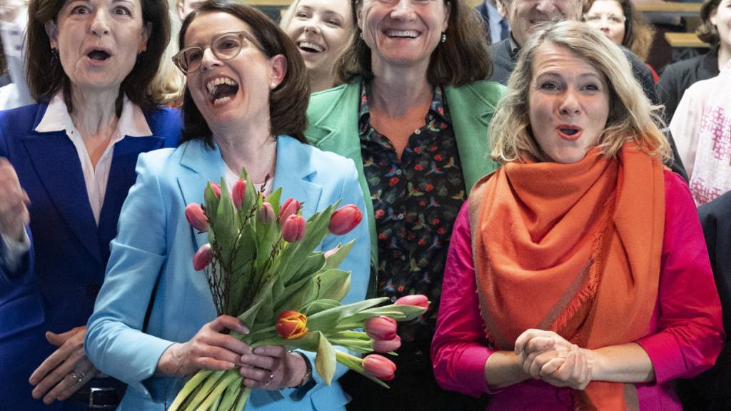 Strahlende Befürworterinnen: Die Stimmenden haben klar Ja gesagt zur individuellen Besteuerung, unabhängig vom Zivilstand.