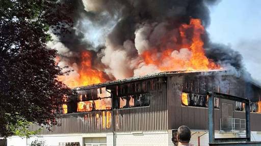 Mehrere hunderttausend Franken Schaden nach Lagerhallen-Brand 
