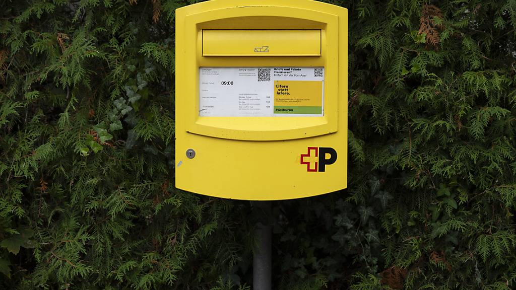 In den vergangenen 20 Jahren hat sich die Menge der beförderten Briefe laut der Post um rund 40 Prozent reduziert. (Symbolbild)