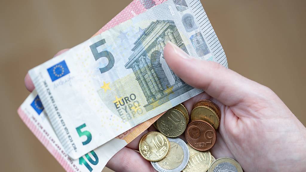Inflation in Euro-Staaten 2022 laut EU-Kommission bei 3,5 Prozent