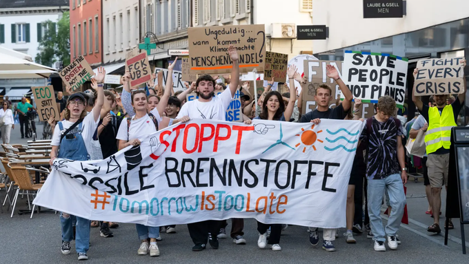 Klimastreik in Baden: Rund 100 Personen demonstrierten