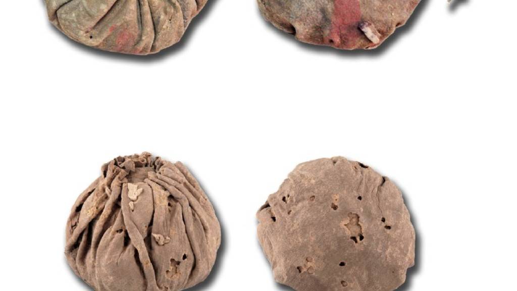 Die gefundenen Lederbälle mit Durchmessern zwischen 7,4 und 9,2 Zentimetern sind die ältesten Eurasien. (Ausschnitt)