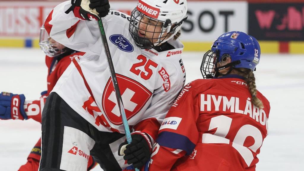 Alina Müller (Nr. 25) war gegen Tschechien an allen drei Schweizer Toren beteiligt