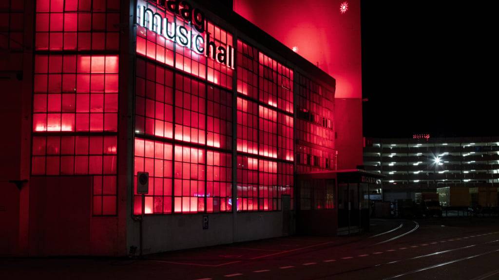 Die Swiss Prime Site möchte die Maag-Hallen abreissen und dort ein Hochhaus mit Wohnungen bauen. Das Verwaltungsgericht hat nun aber entschieden, dass die Hallen vorerst nicht abgebrochen werden dürfen. (Archivbild)