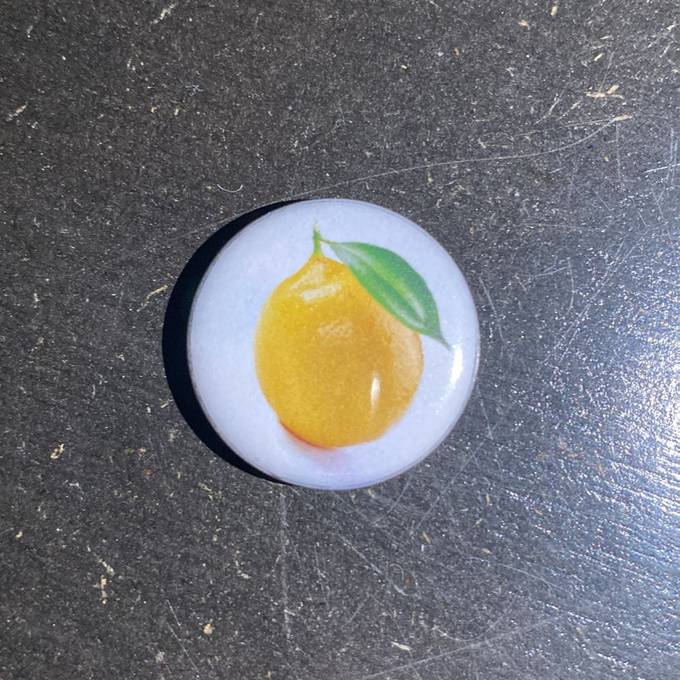 Swiss-Crew soll mit Zitronen-Pins zeigen, wie sauer sie ist