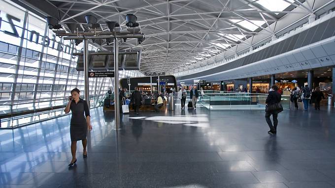 Flughafen Zürich mit 5 Prozent mehr Starts und Landungen im Juli