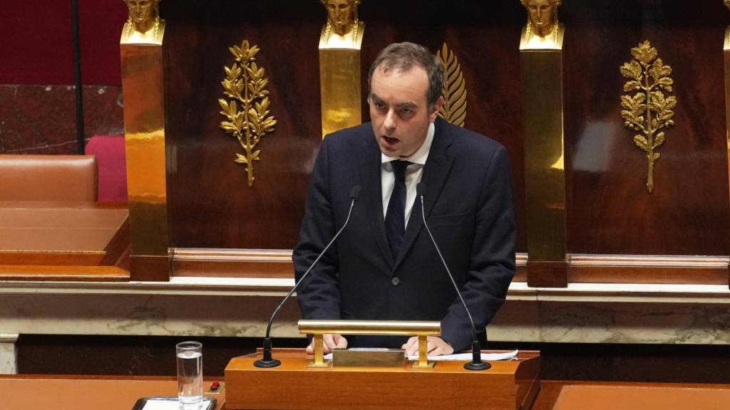 Frankreichs Premier setzt umstrittene Rentenreform aus