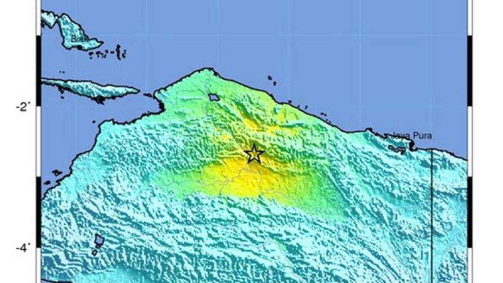 Nach Angaben der US-Geologiebehörde ereignete sich das Beben um 06.41 Uhr Ortszeit (23.41 Uhr MESZ) in Papua.