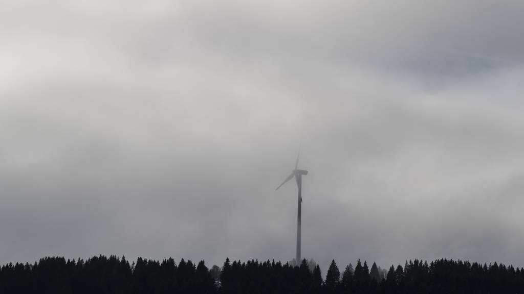 Das Bundesgericht hat entschieden, dass Windturbinen in Tramelan mindestens 500 Meter von Wohngebäuden entfernt sein müssen.