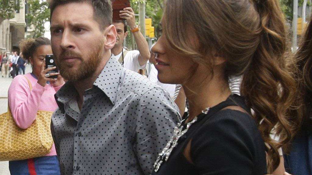Lionel Messi, hier an der Seite seiner Partnerin Antonella Roccuzzo, kommt auch vor dem Obersten Gerichtshof nicht ungeschoren davon