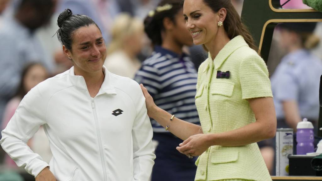Die britische Prinzessin Kate (rechts) hat sich beim legendären Tennisturnier in Wimbledon als gute Trösterin erwiesen.
