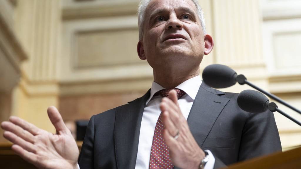 Bundesrat Beat Jans pocht beim Schutz von Frauen vor Gewalttaten aufs Tempo. (Archivbild)