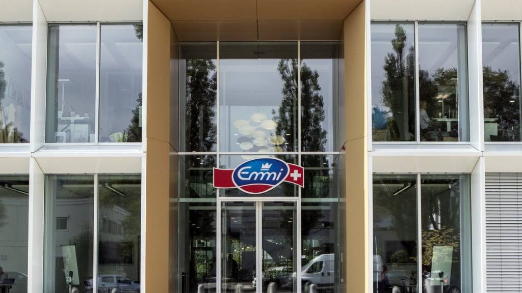 Die Luzerner Emmi Gruppe will mit dem Kauf einer britischen Firma ihr Dessertgeschäft stärken. (Archivaufnahme)