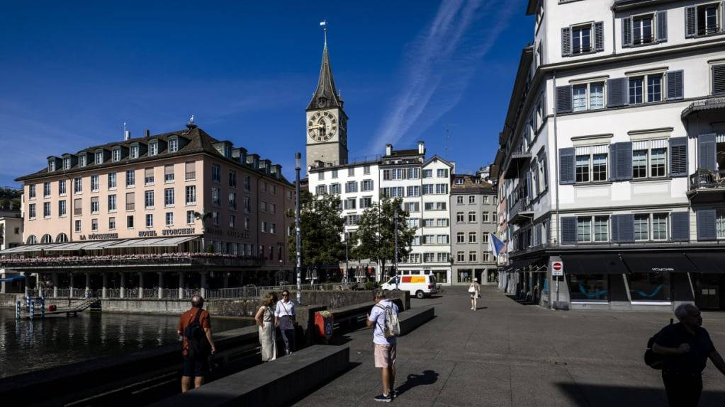 Die neue Rathausbrücke soll um einiges teurer werden als vom Stimmvolk bewilligt. (Archivbild)