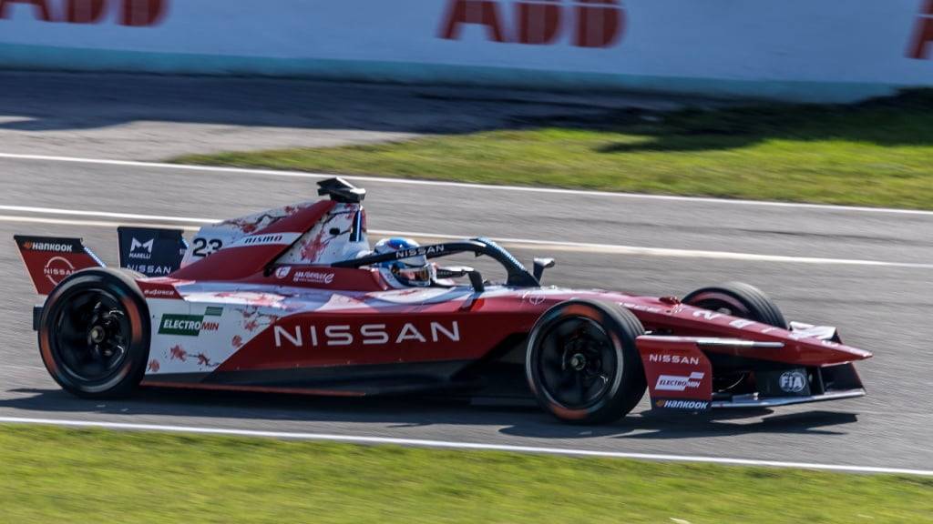 Der Brite Oliver Rowland macht seinen Gesamtsieg in der Formel E mit Rang 4 im drittletzten Rennen der Saison perfekt