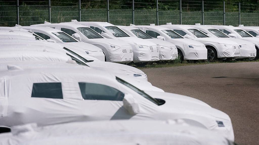 Schweizer Automarkt auch im Oktober rückläufig