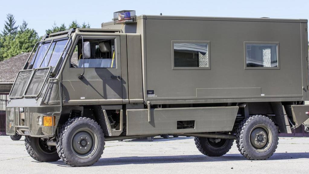 Umbauten für 558 Millionen Franken an Duro-Lastwagen der Armee gaben im Nationalrat zu diskutieren. Der Rat entschied aber mit knapper Mehrheit, an den Anträgen des Bundesrates keine Abstriche zu machen. (Archivbild)