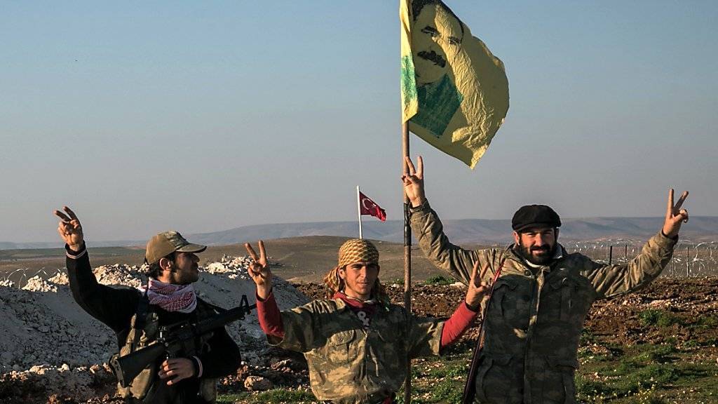 Die Menschenrechtsorganisation Amnesty International erhebt schwere Vorwürfe gegen die Kämpfer der Kurdenmiliz YPG. Diese sollen im Norden Syriens Kriegsverbrechen begangen haben. (Archiv)