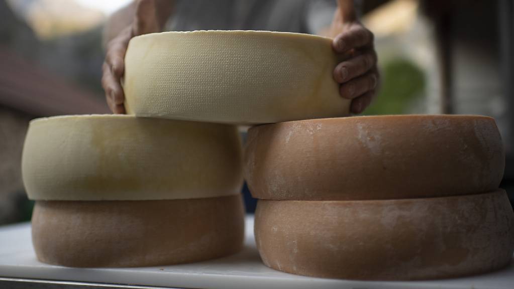 2021 exportierte die Schweiz 7 Prozent mehr Käse als noch im Vorjahr. Damit resultiert ein neuer Rekord. (Archivbild)