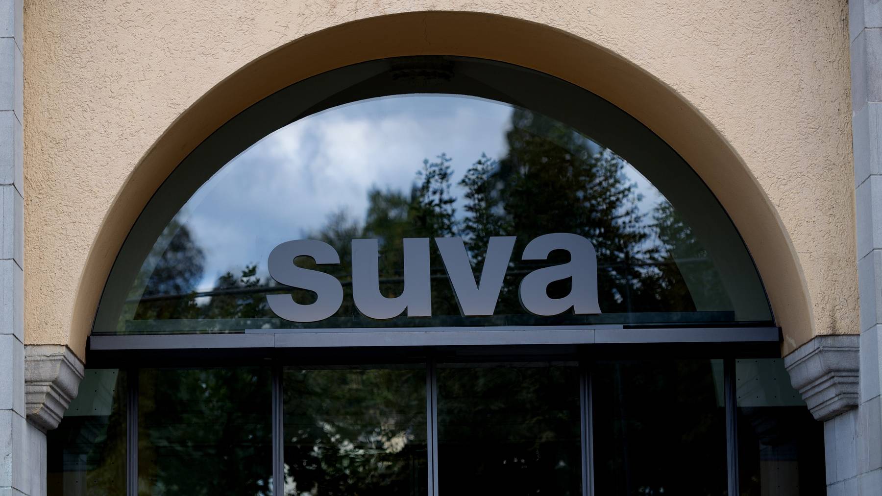Die Suva hat dank der automatisierten Rechnungsprüfung über 95 Millionen Franken gespart. (Symbolbild)