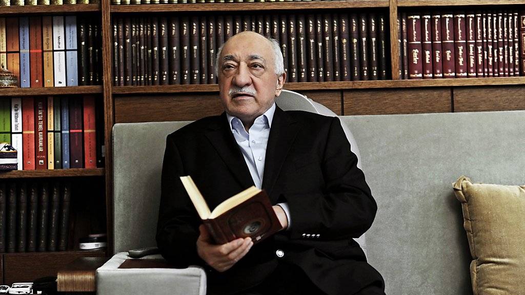 Sein Bruder wurde wegen Mitgliedschaft in einer bewaffneten Terrorgruppe verurteilt: der im Exil in den USA lebende und von der Türkei gesuchte Prediger Fethullah Gülen. (Archivbild)
