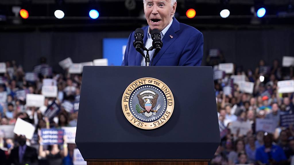 US-Präsident Joe Biden spricht bei einer Wahlkampfveranstaltung. Foto: Evan Vucci/AP/dpa