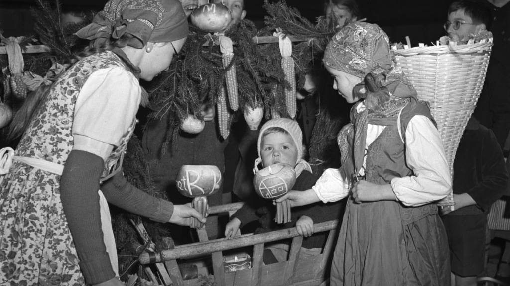 Räbeliechtliumzug in Zürich trotz Verdunkelungsvorschriften