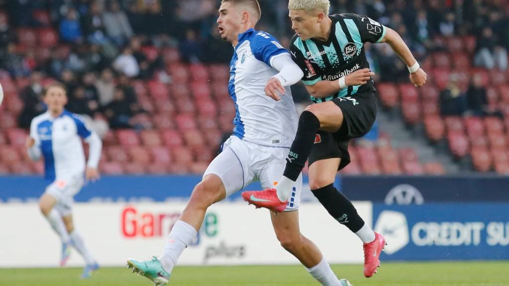Kevin Csoboth (rechts) soll in der Türkei mehr Spielzeit erhalten als zuletzt in St. Gallen