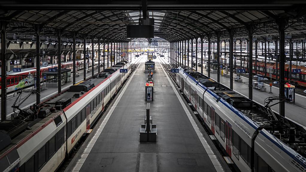 Die verschärften Massnahmen zeigen Wirkung:  Blick in den Luzerner Bahnhof.