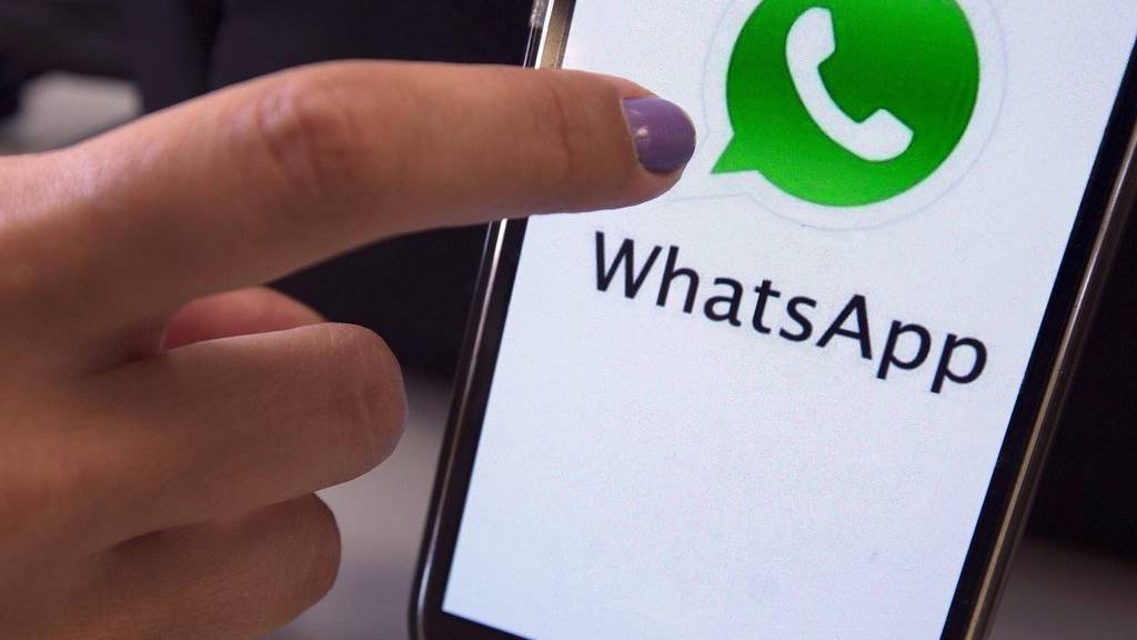 WhatsApp bietet in der neuesten Version eine Art Anrufbeantworter an.