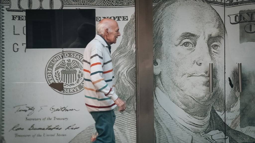 Bislang war in Argentinien der Umtausch auf 200 Dollar pro Monat begrenzt. (Archivbild)