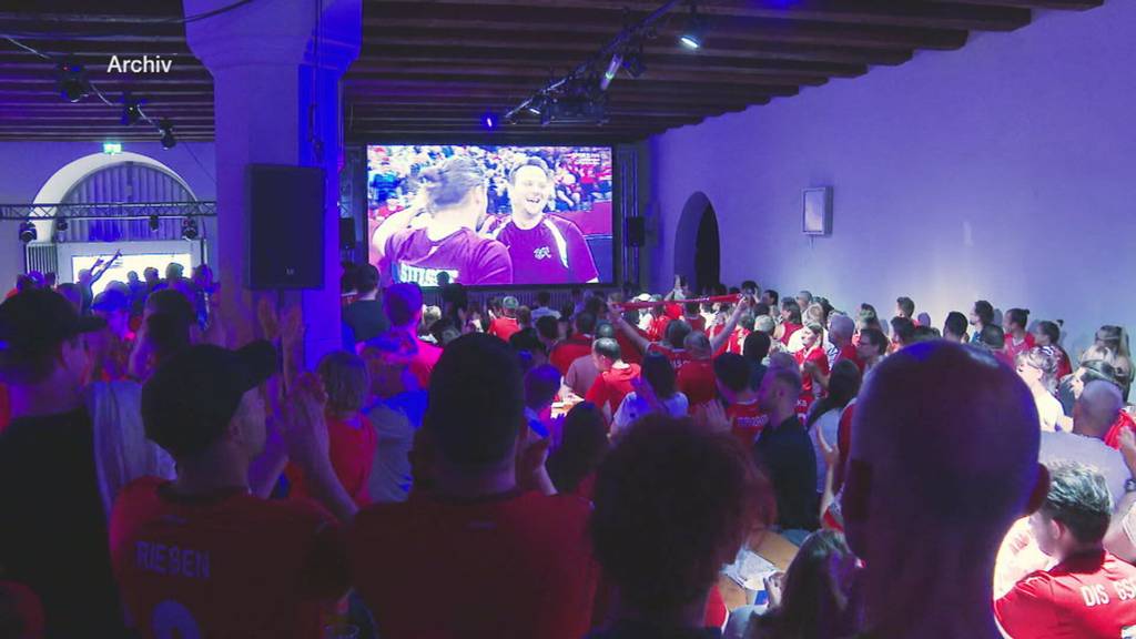 Viertelfinal-Anpfiff um 3 Uhr: Gemeinden rufen Freinacht aus