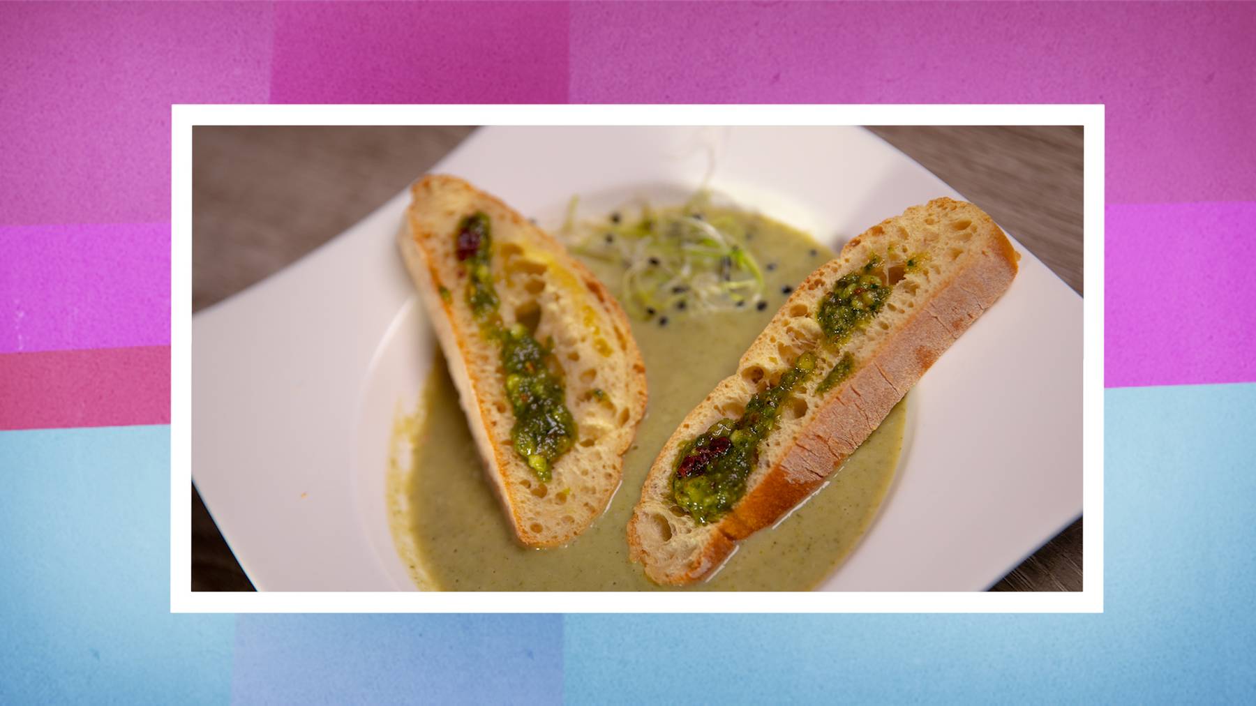 Broccoli-Suppe mit Pesto-Crostini