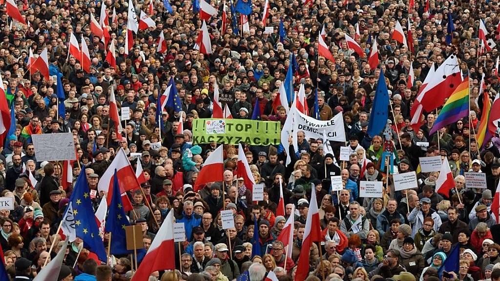 Friedliche Demonstranten sind in Polen laut Amnesty International massiven Repressalien ausgesetzt. (Archiv)