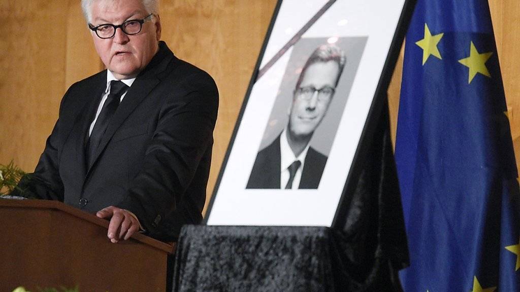 Aussenminister Steinmeier nannte Westerwelle an der Trauerfeier einen Menschen mit ausgeprägter «menschlichen Sensorik».