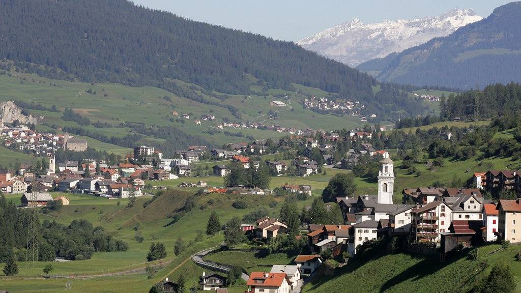 Blick über die Oberhalbsteiner Gemeinden, die 2016 fusioniert haben