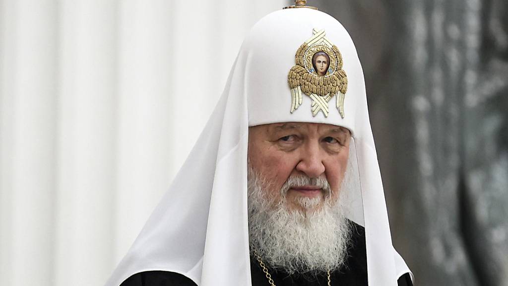 ARCHIV - Die Ukraine hat das Oberhaupt der russisch-orthodoxen Kirche, Patriarch Kirill, als wichtigen Unterstützer des russischen Angriffskriegs symbolisch zur Fahndung ausgeschrieben. Foto: Mikhail Metzel/Pool Sputnik Kremlin/AP/dpa