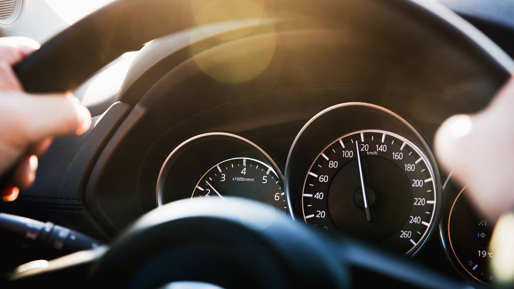 Sechs Autofahrer werden nach Tempo-Kontrollen angezeigt