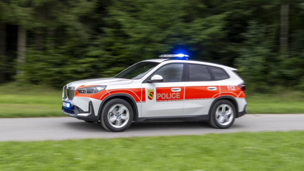 Ein Mann ist am Montagabend in der Berner Gemeinde Seeberg bei Forstarbeiten tödlich verunfallt. (Symbolbild)