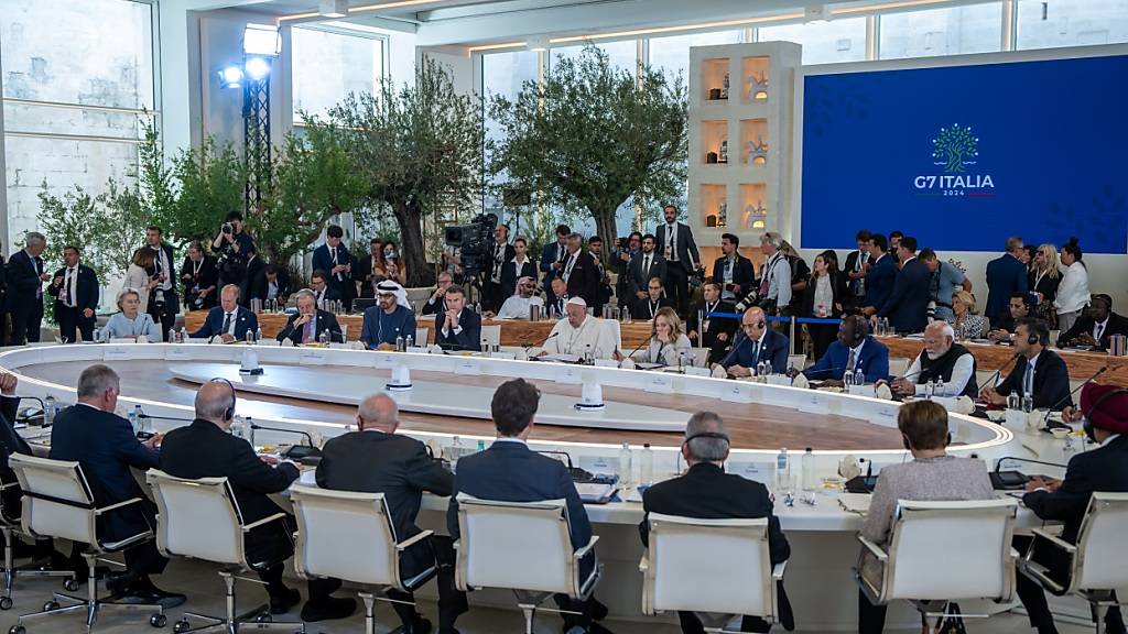 Die Staats- und Regierungschefs aus den sieben Industrienationen USA, Kanada, Großbritannien, Frankreich, Italien, Deutschland und Japan treffen sich zu ihrem jährlichen Gipfel. Foto: Michael Kappeler/dpa