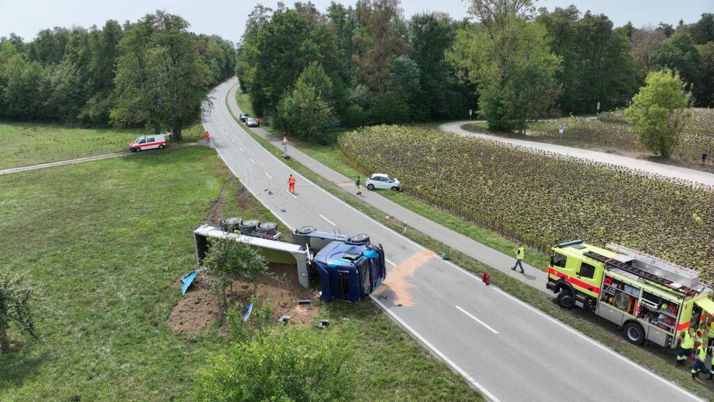 Bei einem Unfall in Bachenbülach (ZH) verletzten sich zwei Personen