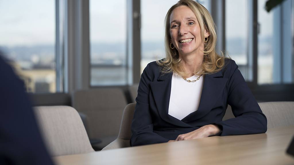 Unter den 50 grössten, in der Schweiz börsenkotierten Firmen hat der Computerzubehörhersteller Logitech mit CEO Hanneke Faber den grössten Frauenanteil im Top-Management.(Archivbild)