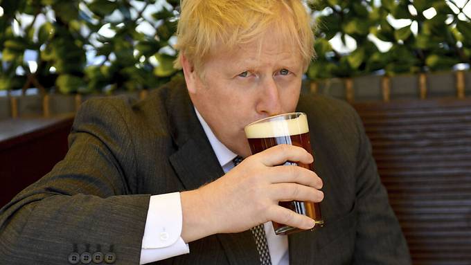 Sektflasche im Pint-Format soll nach Brexit Comeback feiern