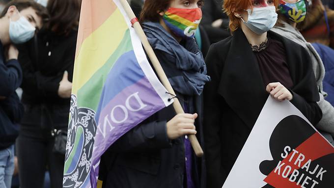 Streit um Abtreibungsrecht in Polen: Organisation ruft zu Streik auf