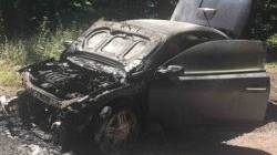 Das Auto eines 25-Jährigen fing während der Fahrt an zu brennen.