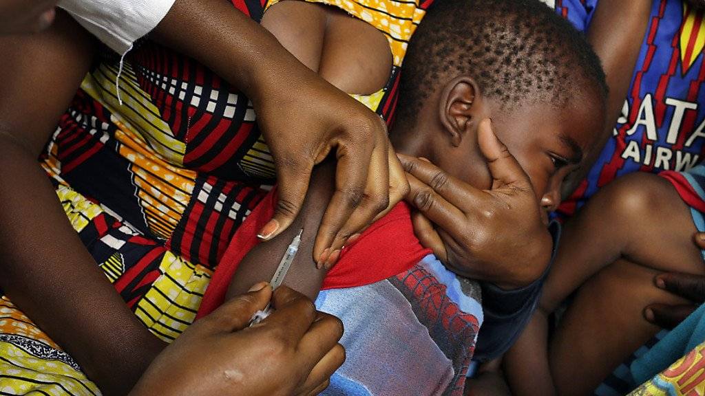 Die Weltgesundheitsorganisation (WHO) will mit Massenimpfungen in Afrika weitere Gelbfieber-Epidemien auf dem Kontinent bis 2026 verhindern. (Symbolbild)