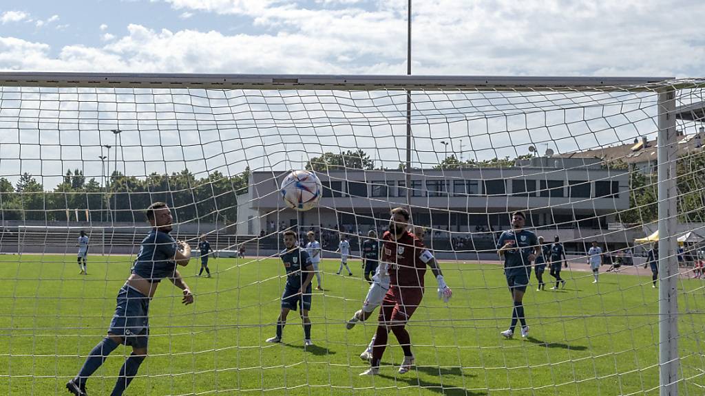 In den Sechzehntelfinals des Schweizer Cups müssen sich einige Profiklubs in der Provinz behaupten