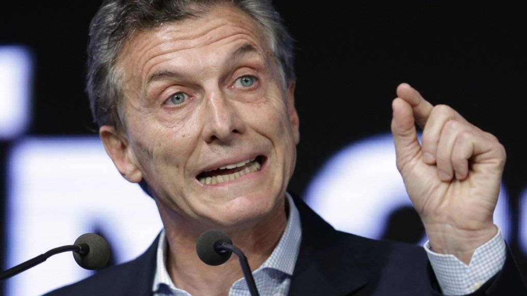 Argentiniens neuer Präsident Mauricio Macri macht sich daran, die Wirtschaft des Landes wieder auf Vordermann zu bringen. Die Zentralbank plant derweil laut einem Insider eine Abwertung der Währung.